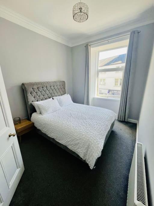Beautiful Spacious Apartment In Town Centre Oban Exterior photo